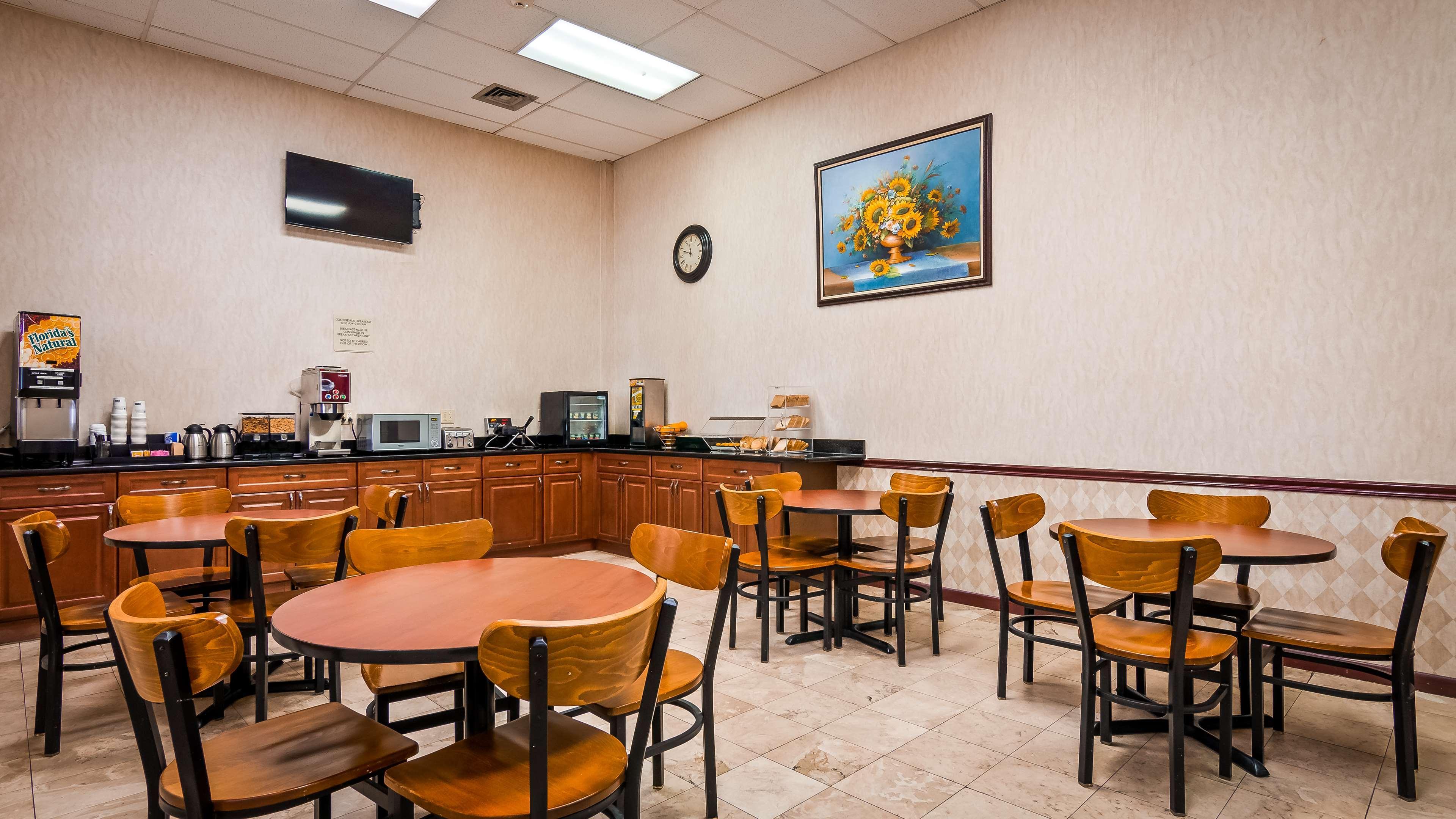 Surestay Hotel By Best Western Bellmawr Exterior photo